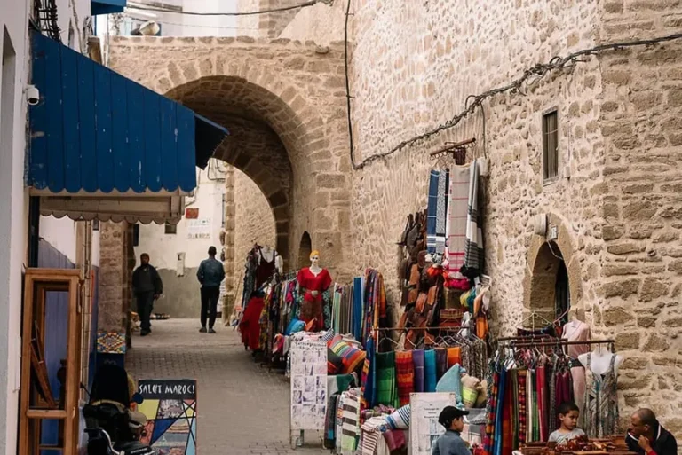5e343f6ba5276_visit-morocco-mogador-visiter-essaouira-sortir-deplacer-infos-tourisme-maroc
